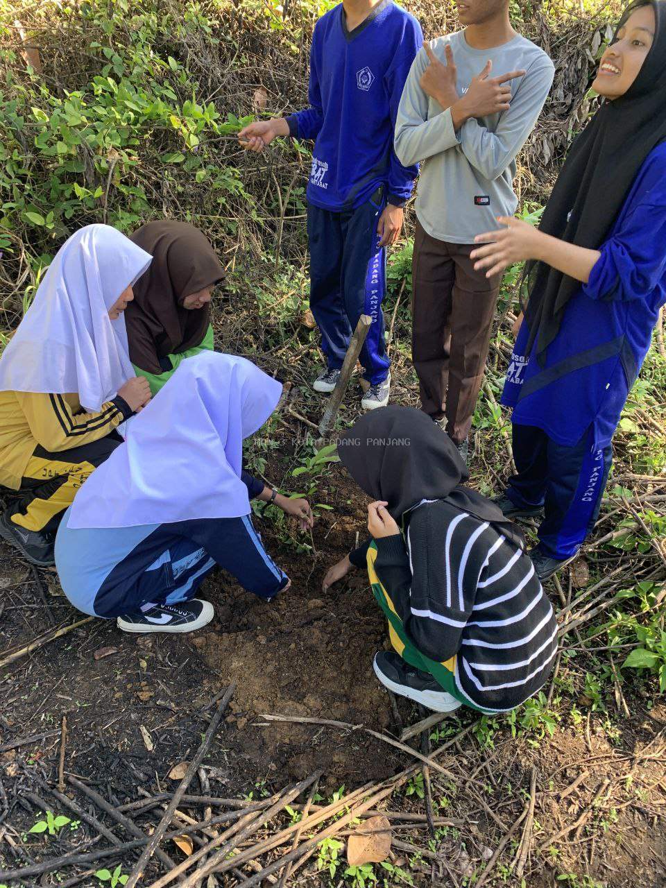 Sebagai Wujud Implementasi Aspek Teologi Kementerian Agama Republik Indonesia Dalam Kegiatan MATSAMA Tahun 2025 di MAN 3 Kota Padang Panjang