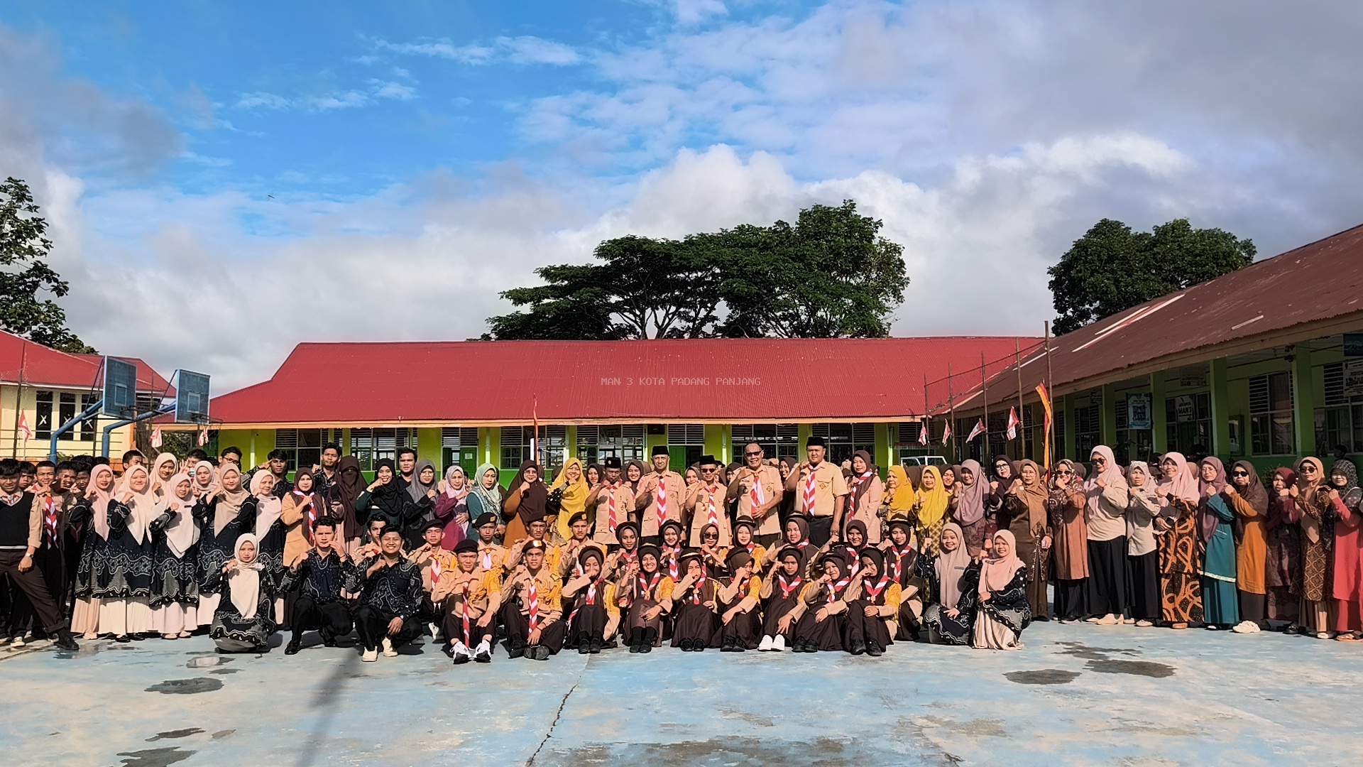 Hari Pramuka ke-64 di MAN 3 Kota Padang Panjang Berlangsung Meriah, Dimeriahkan Lomba dan Pentas Seni