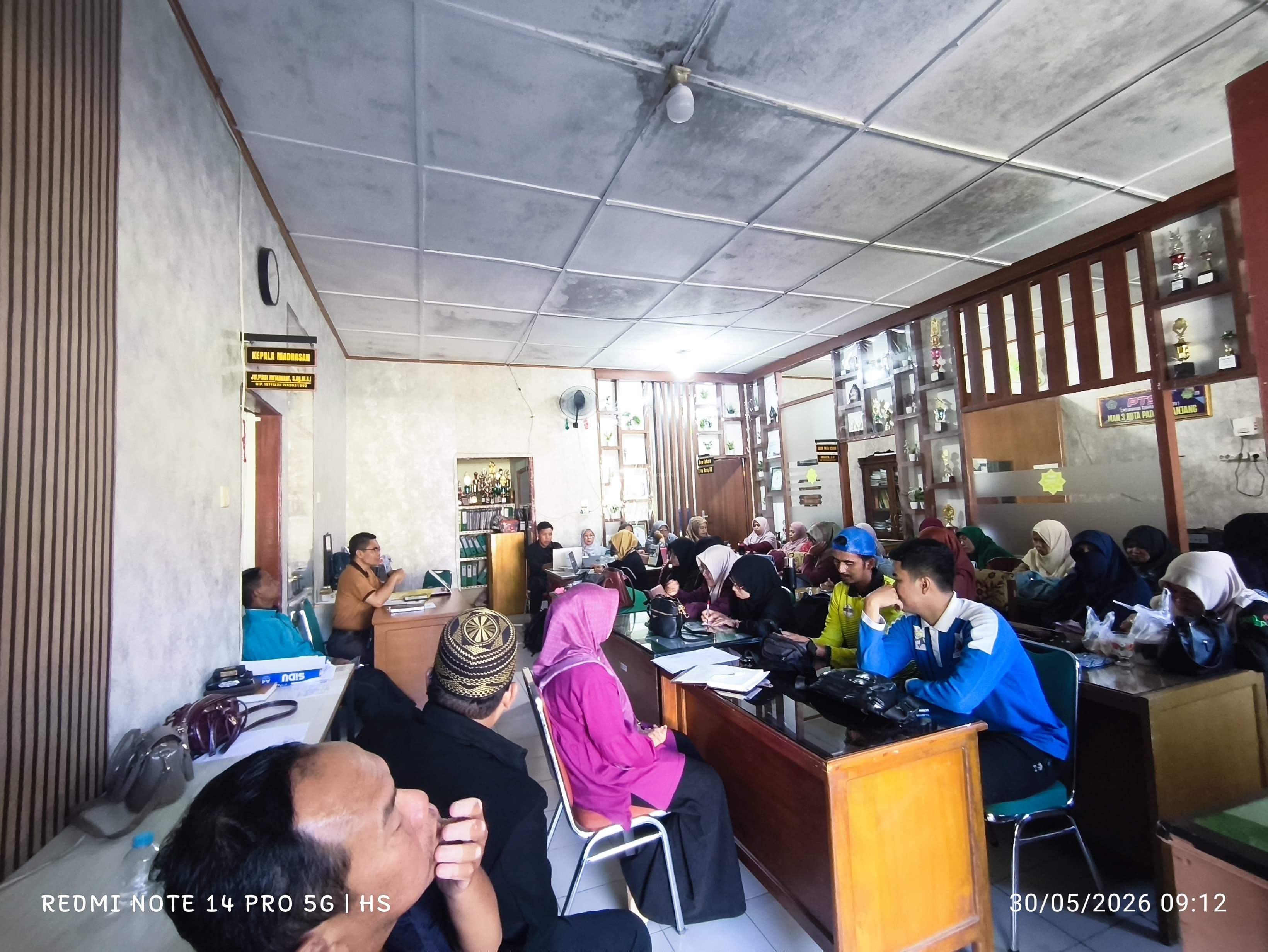 Unggul dalam Prestasi, Kuat dalam Karakter, dan Harmonis dalam Budaya Kerja